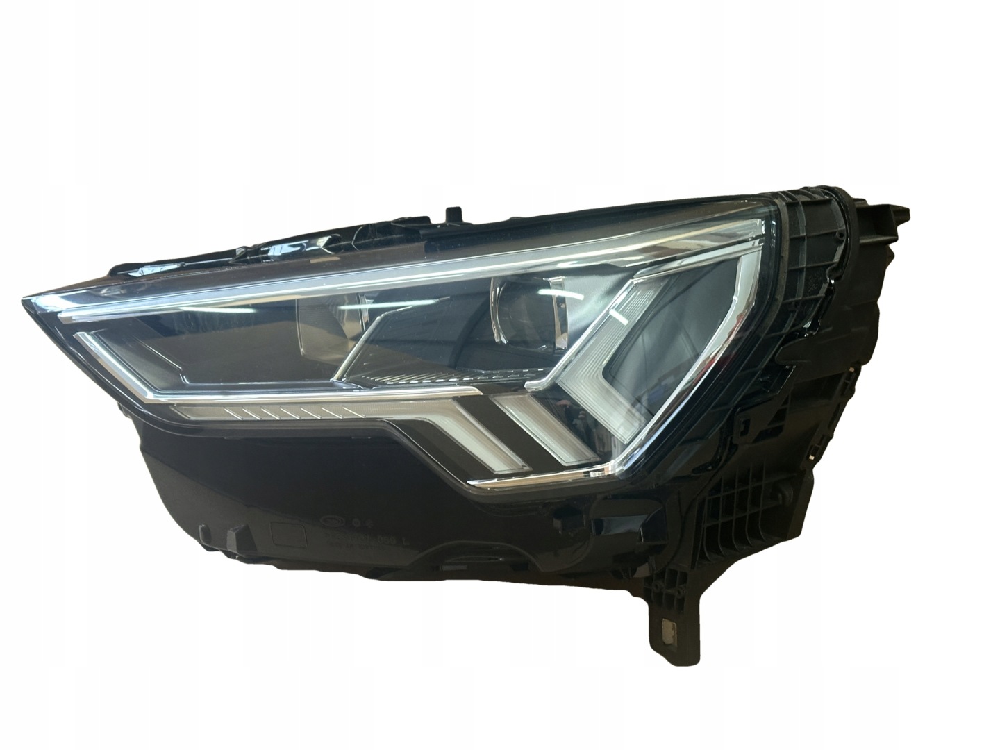 AUDI Q3 83A light left front FULL LED 83A941033