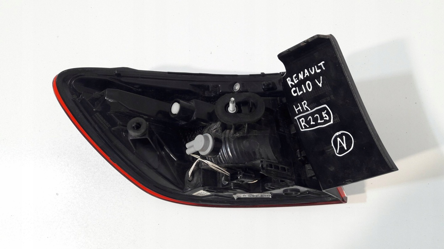 Renault Clio V light rear right 265509761R (R225)