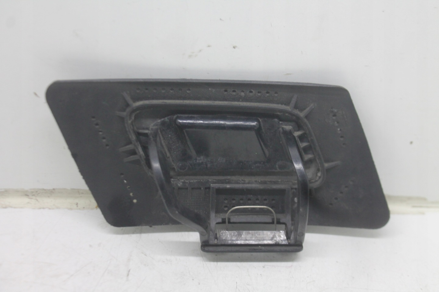 fedél fedél mosó bal eleje 8T0807787 AUDI