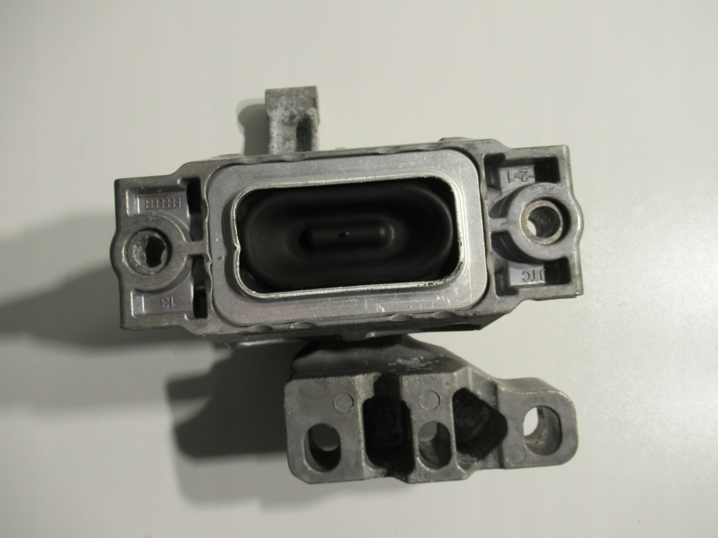 VW Seat Skoda holder engine mount 5N0199262M