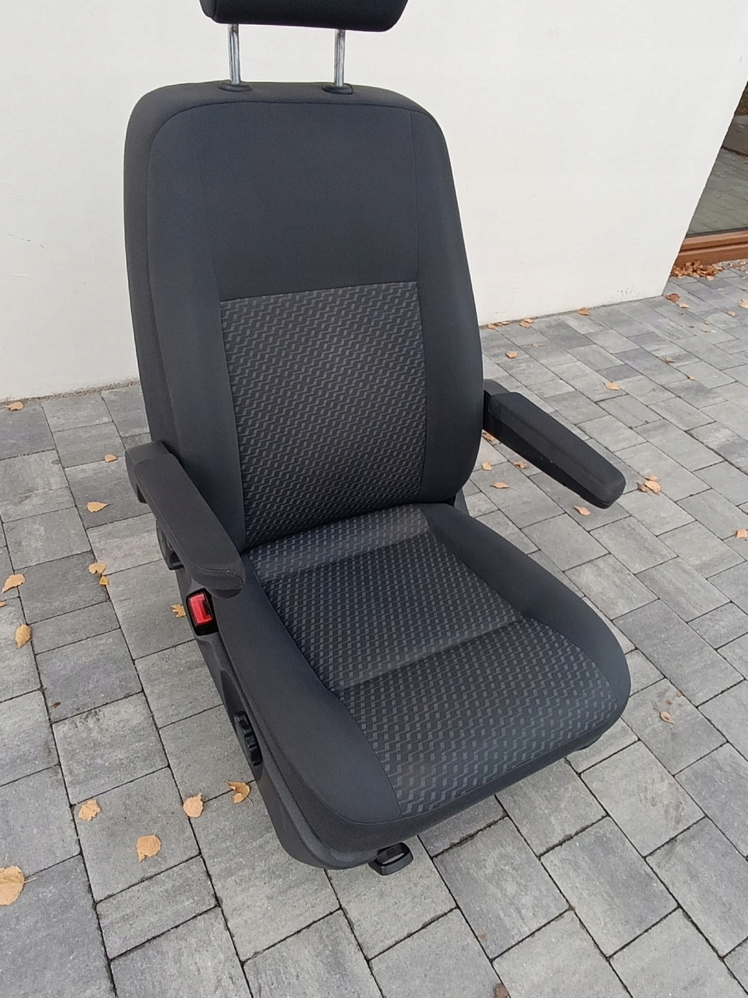 VW T5 T5 LIFT seat front/front pojedynczy left driver´s/ kierowca TASAMO