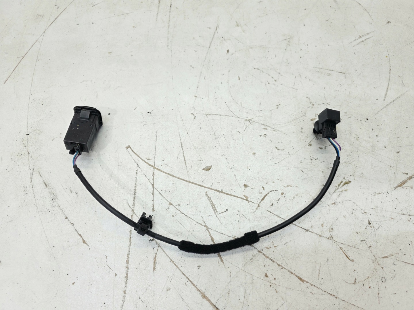 vstup adapter AUX AUDI Q5 8R 8R0035474C