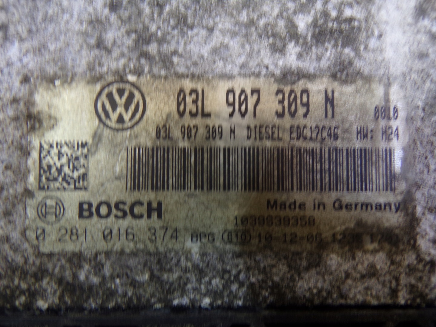 computer control unit of the engine VOLKSWAGEN PASSAT B7 2.0 TDI 03L907309N