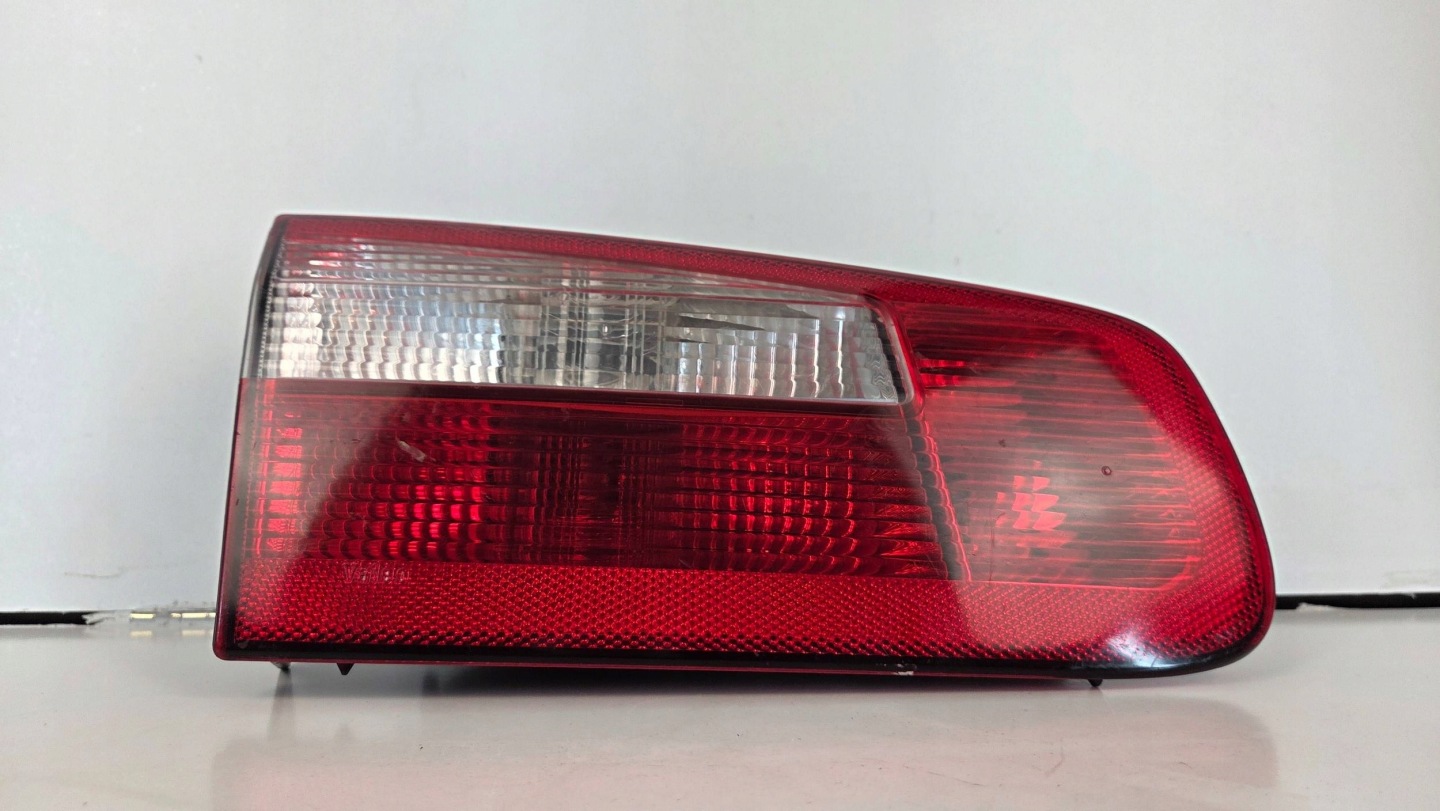 Renault Laguna II 2 HB light rear rear part left to the bonnet