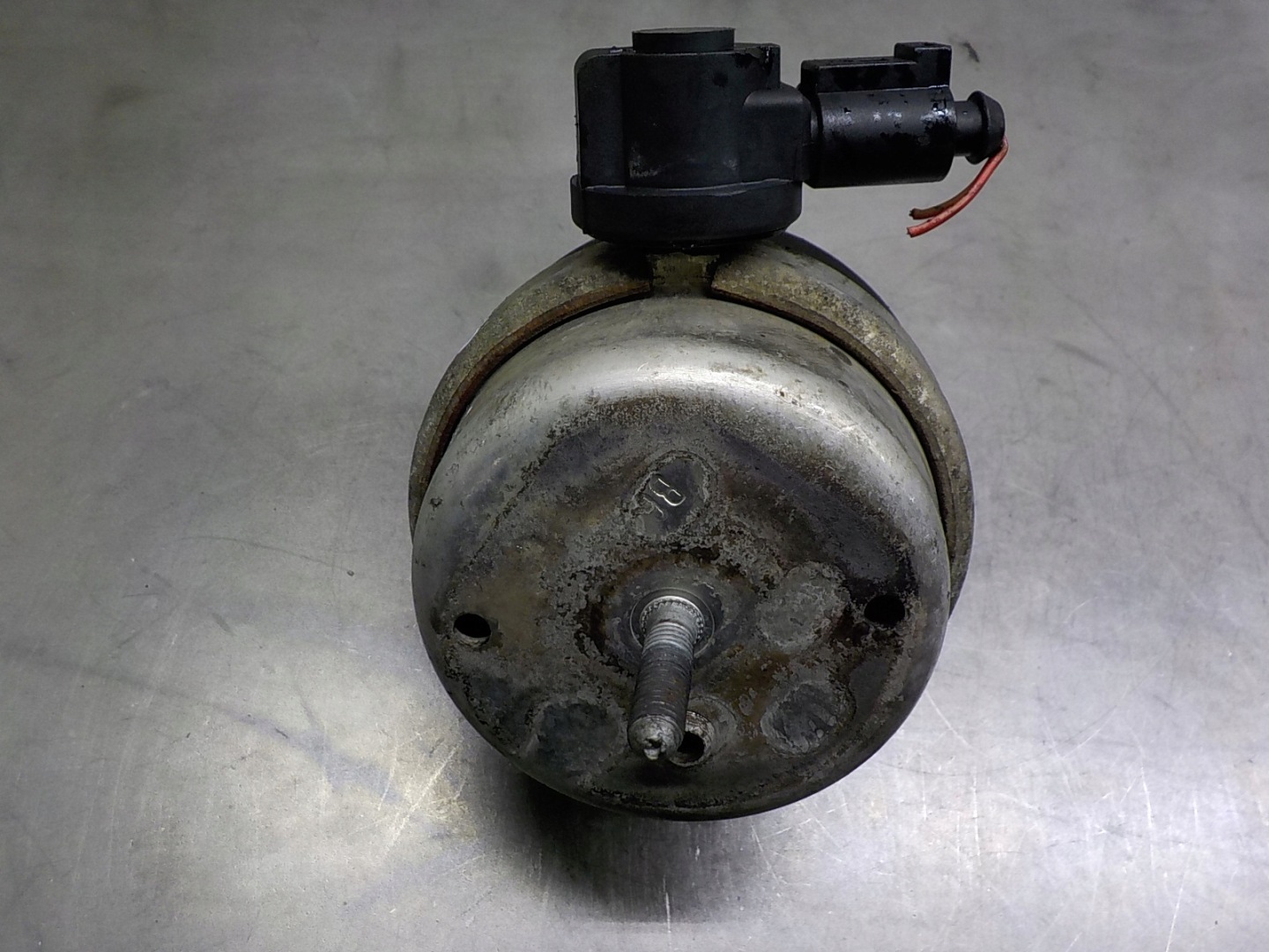 AUDI A6 C6 2.5 2.0 supporto Supporti motore usato 8E0199379E