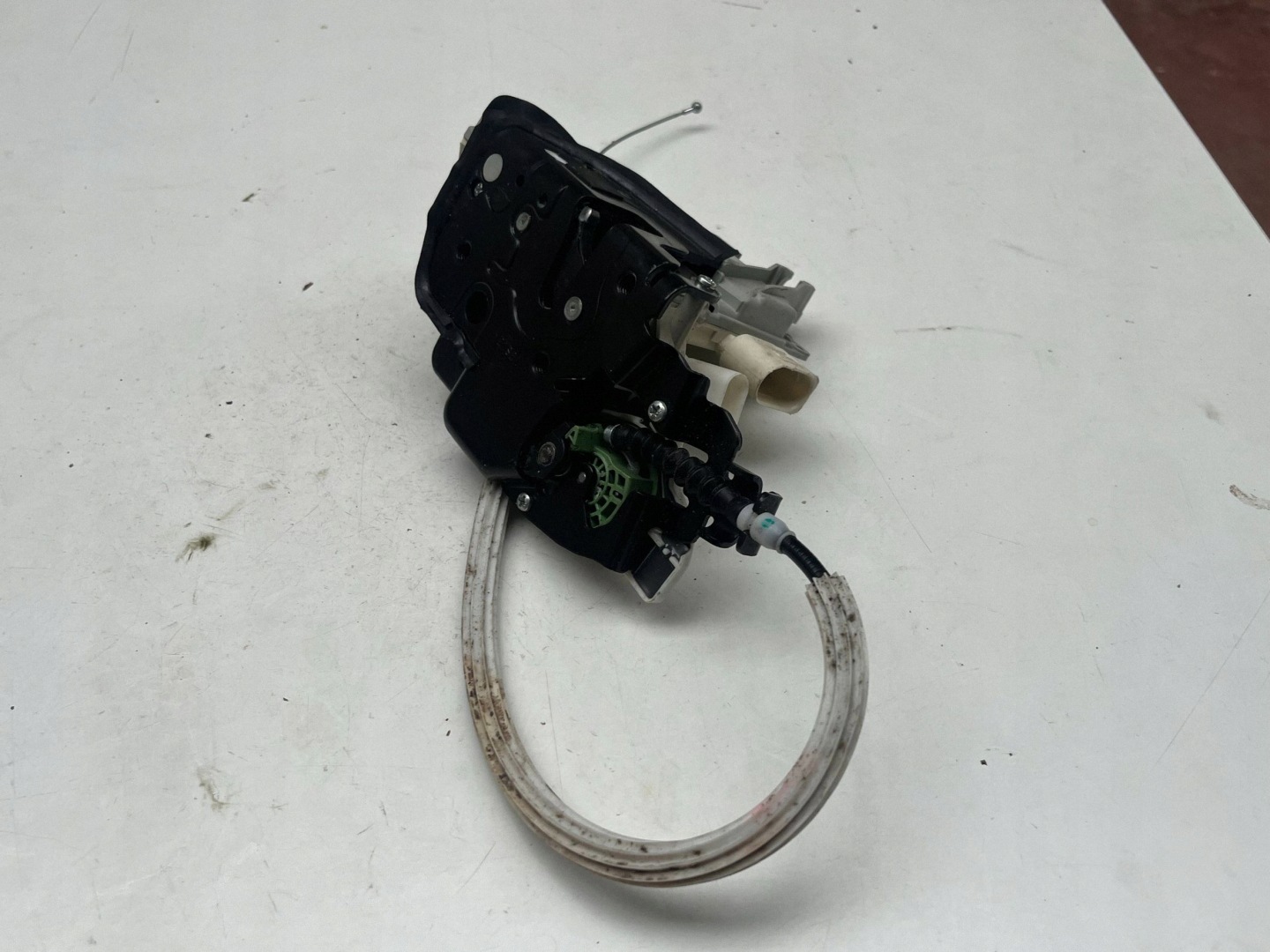 AUDI Q7 4M lock door left front DOCIAG 4M1837015F @M