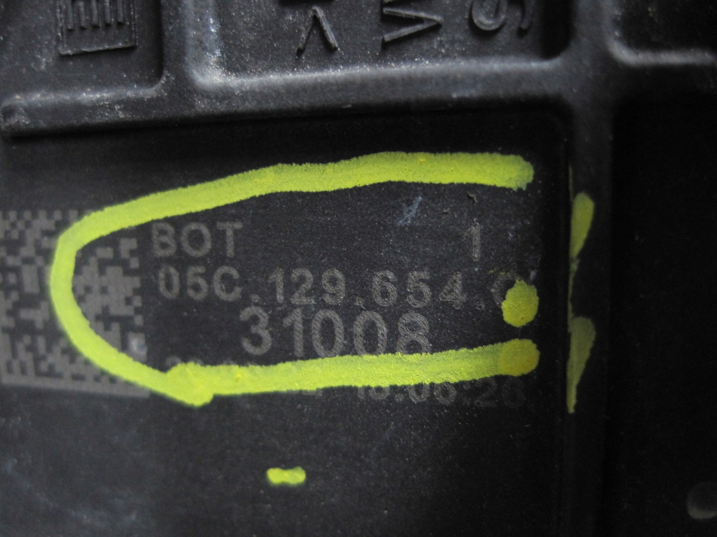 pipe hose VW 05C129654