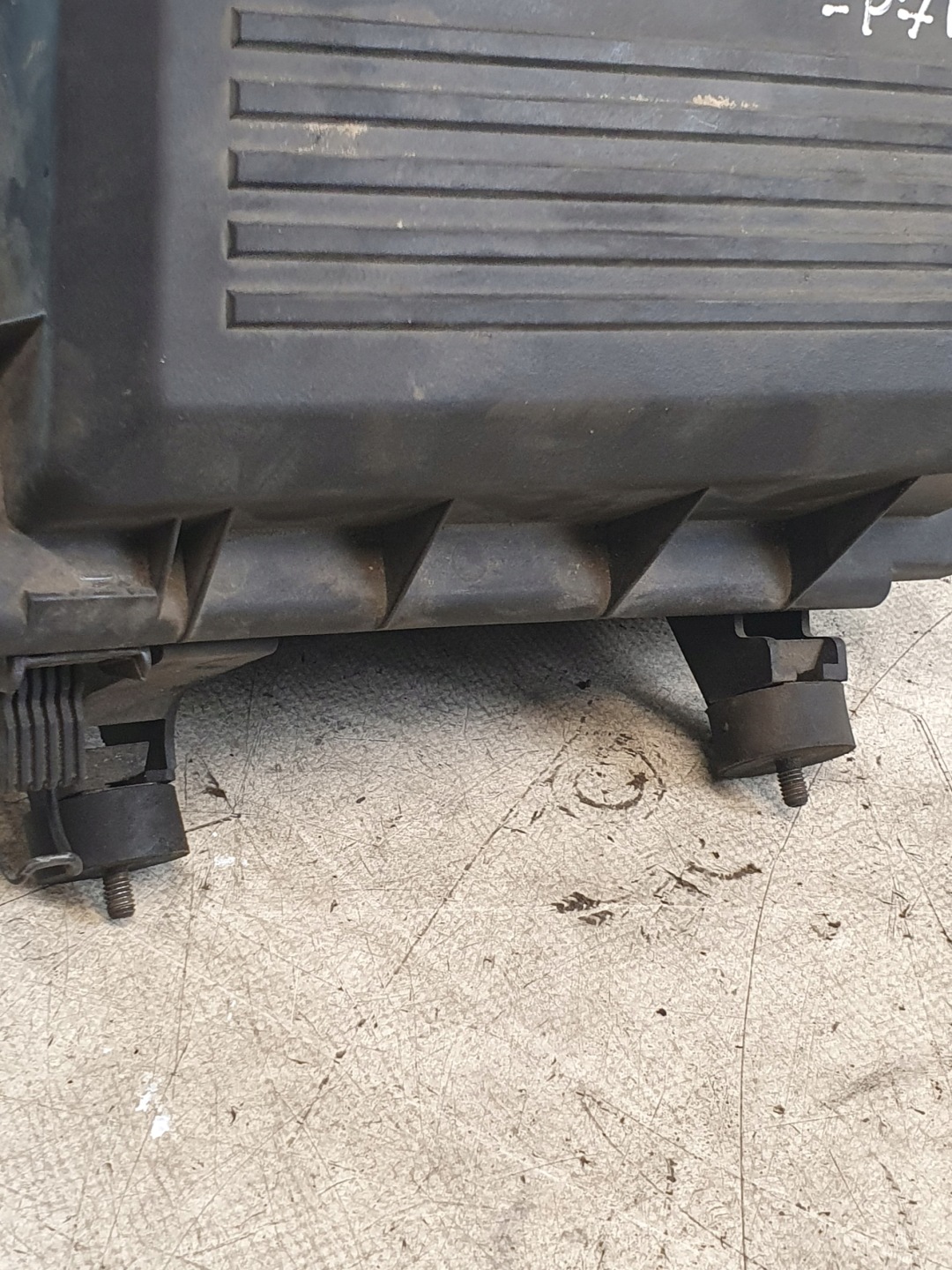 Gehäuse filter luft OE 1247465 BMW E36 316i Sedan