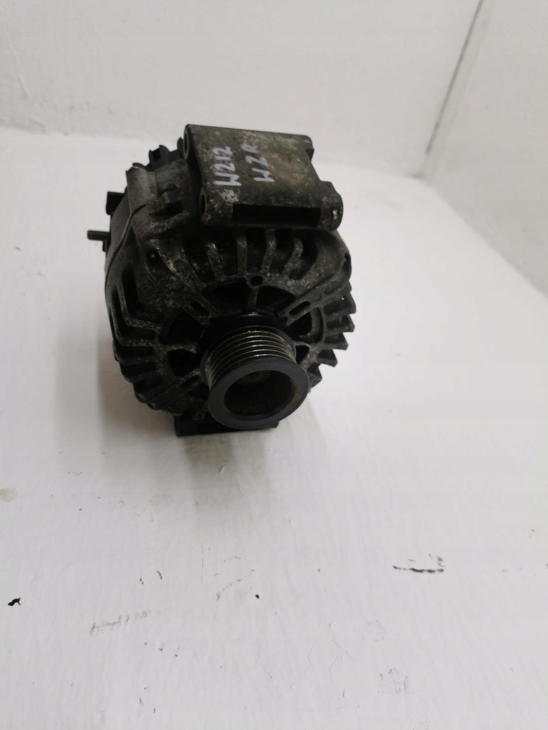 ALTERNATOR MERCEDES E-KLASA W212 A0009067900 180A