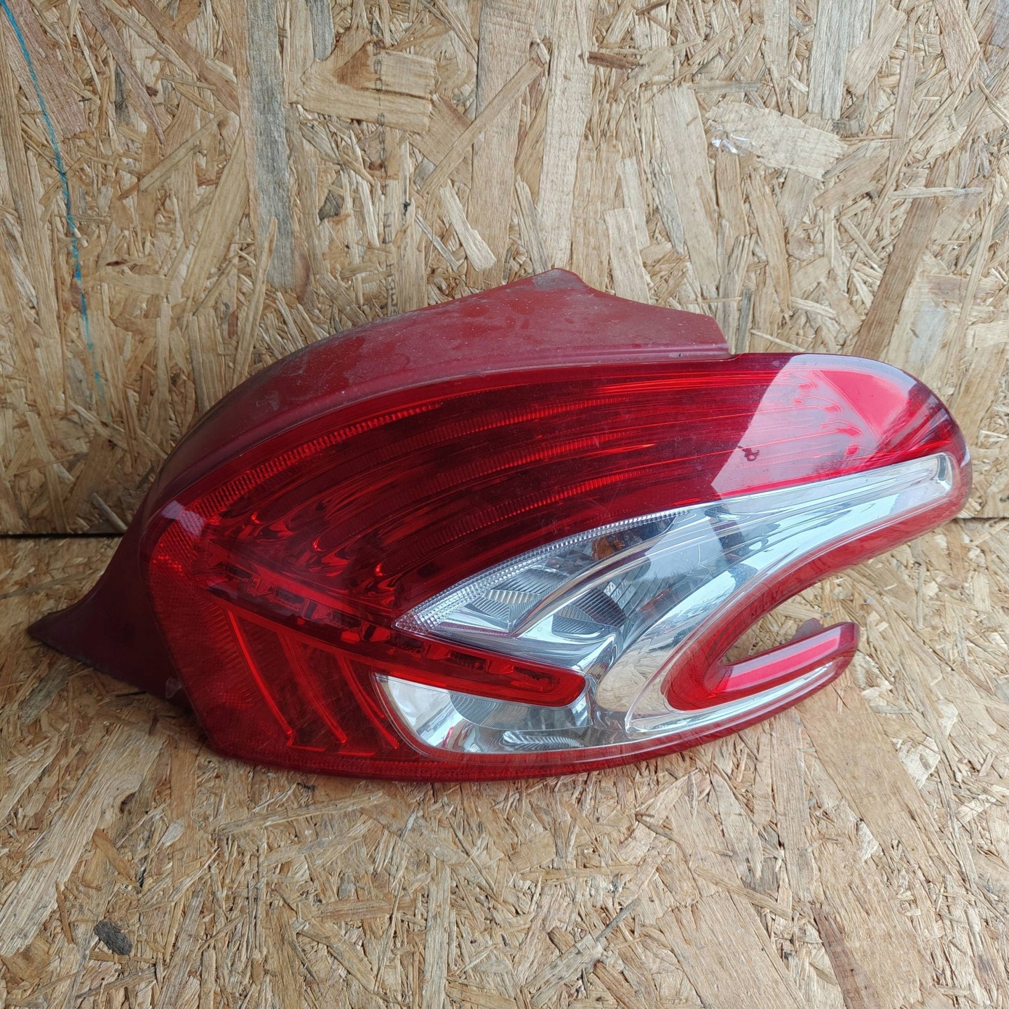 light rear rear part side right Peugeot 208 9672626380