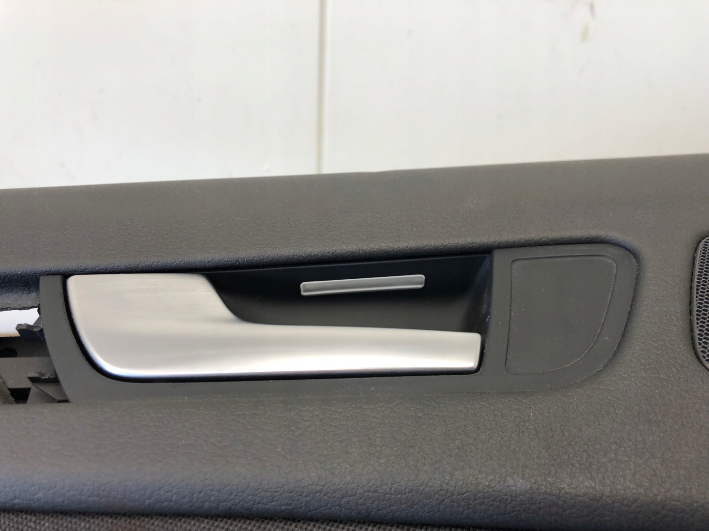 side door left rear part AUDI A4 B8 8K0867305