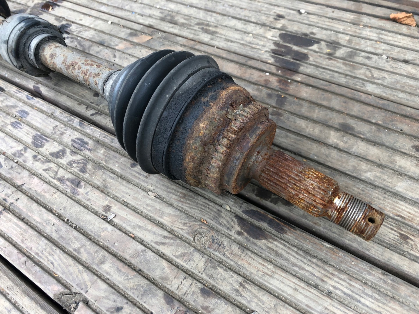semi-axis left short. KIA CERATO