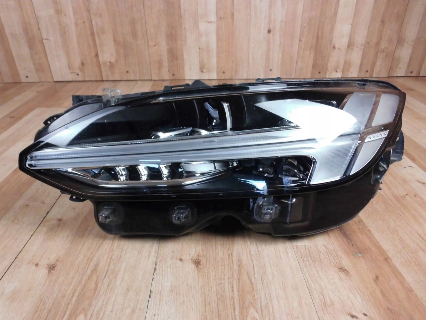 Volvo S90 V90 II 2017+ light left front front