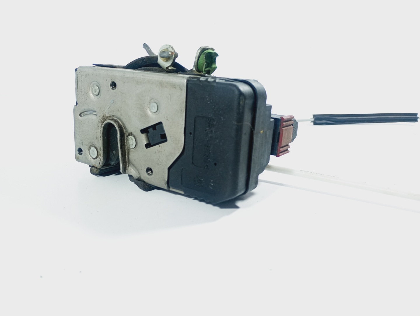lock door left front OE 13203899 Opel Meriva A 02-10
