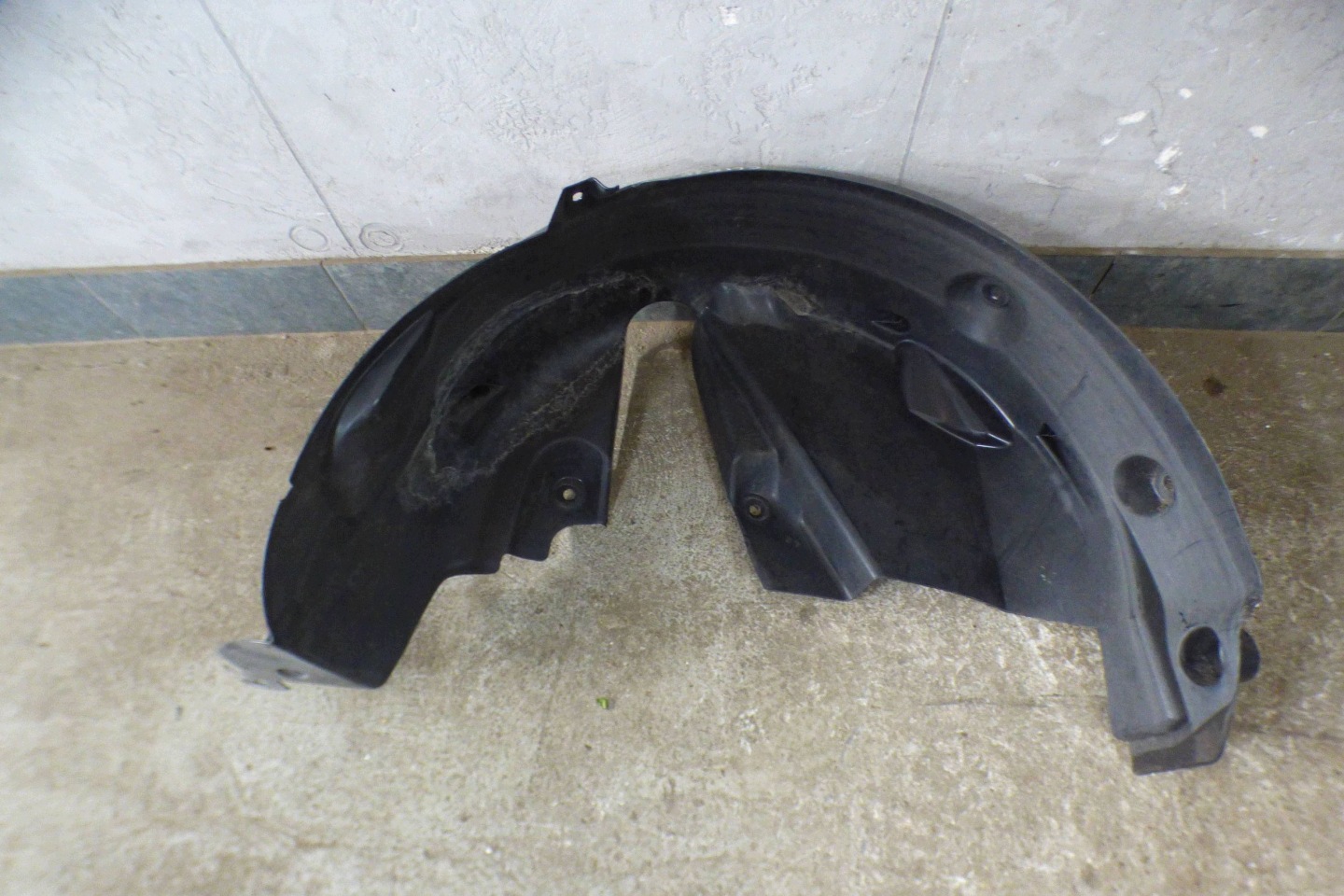 Renault Clio IV HB 5D mudguard right rear part 767486764R original st.BDB