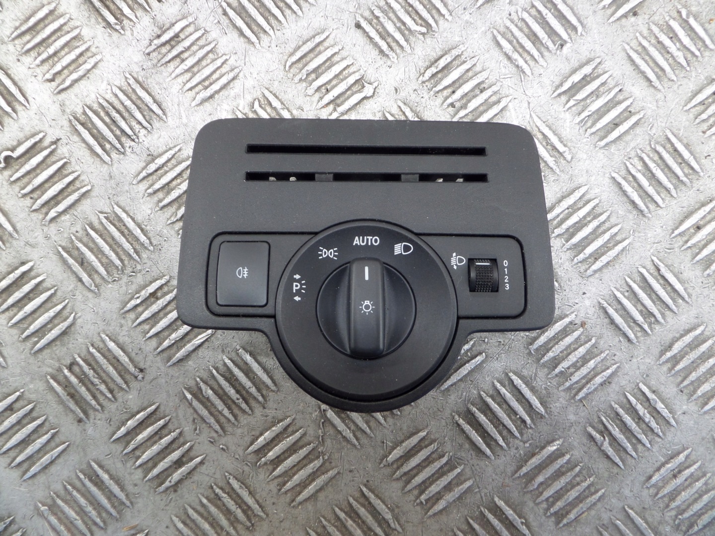 MERCEDES W447 light switch A4476891039