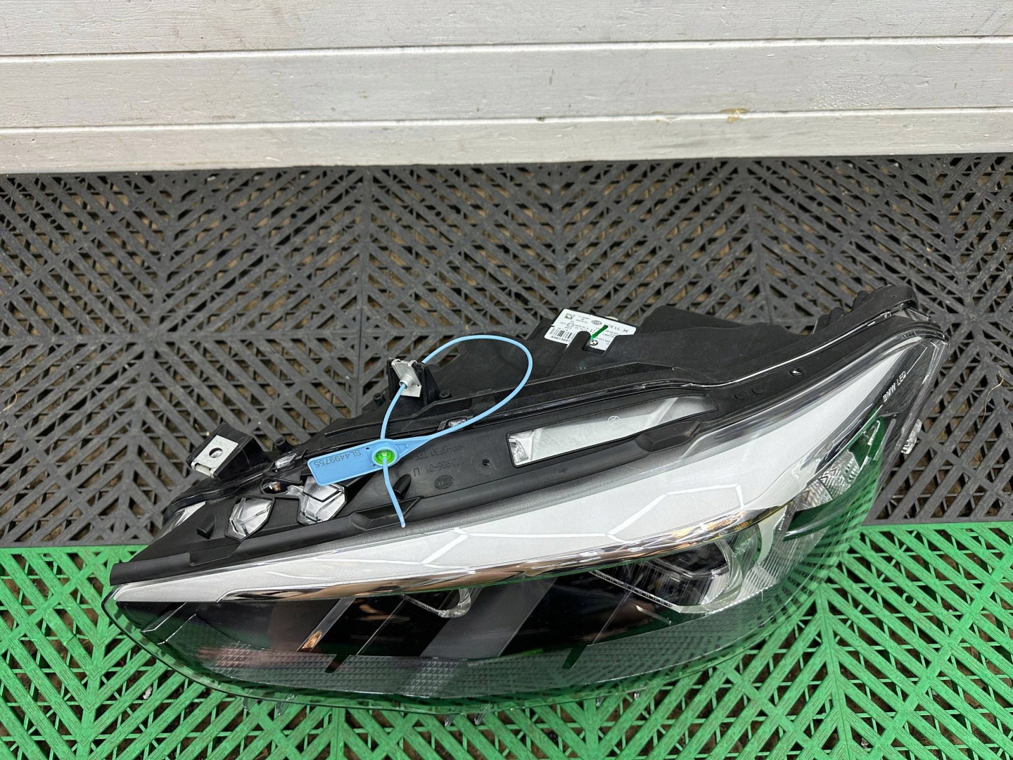 light front side left BMW 1 F20 F21 LCI SHADOW 8739571