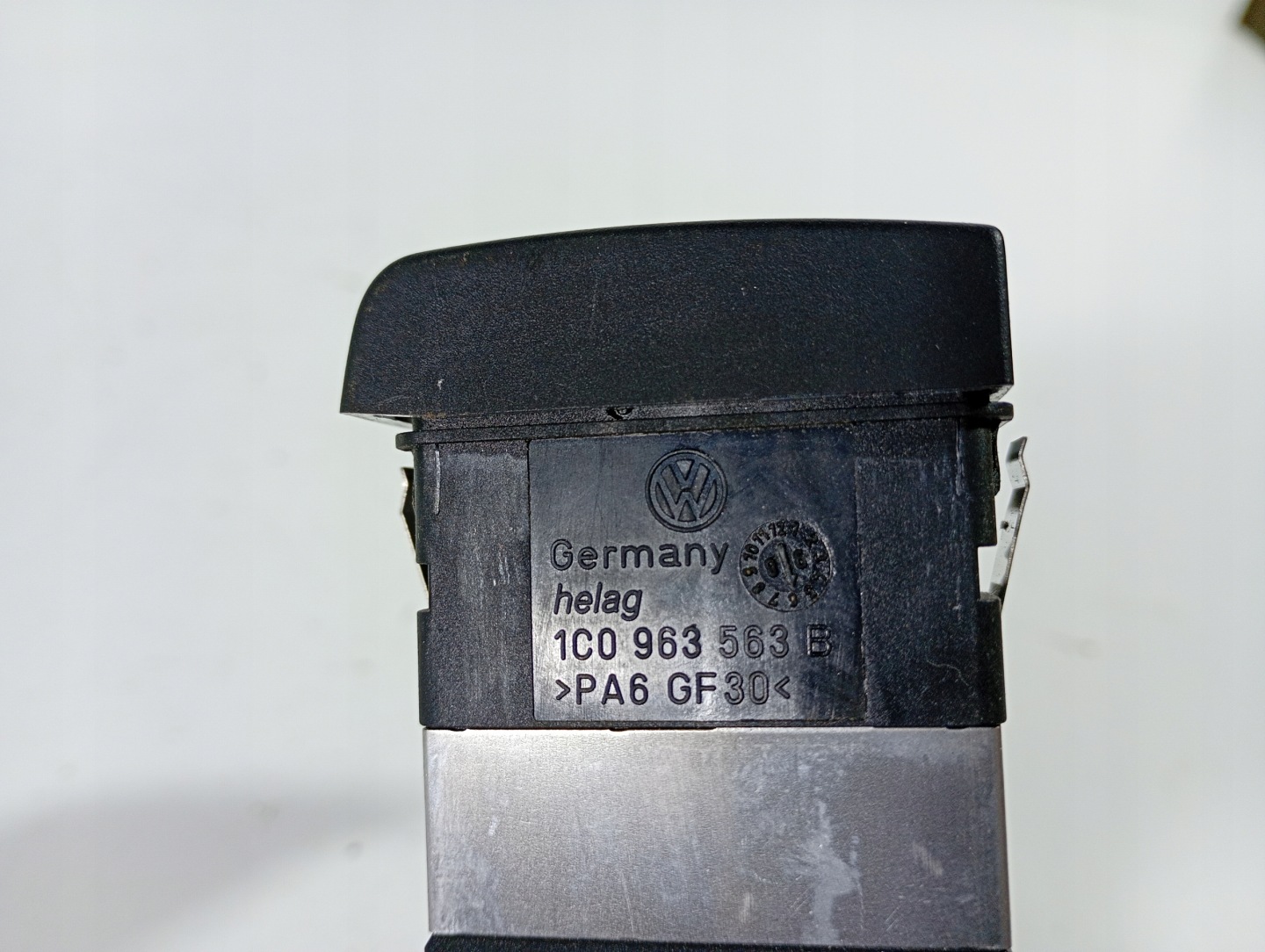 VW New Beetle 98-10 switch switch heating seat OE 1C0963563B