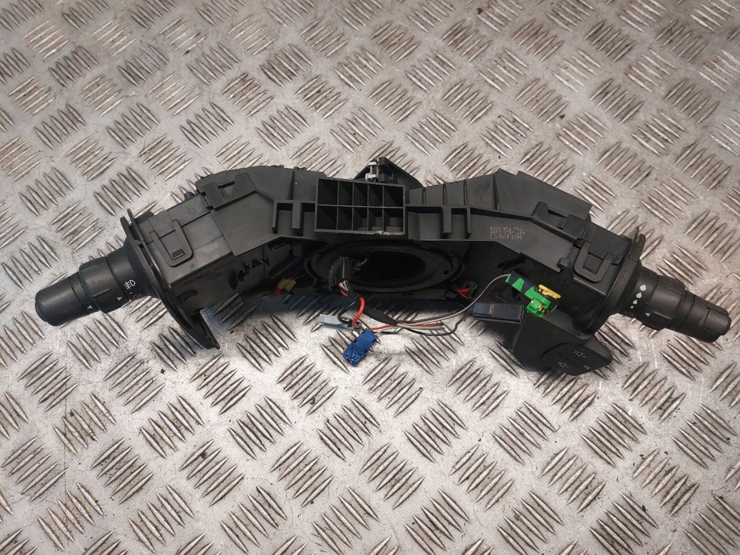 MANETKA DEVIO LUCI TERGICRISTALLO TERGI RENAULT CLIO III LIFT 8200906794