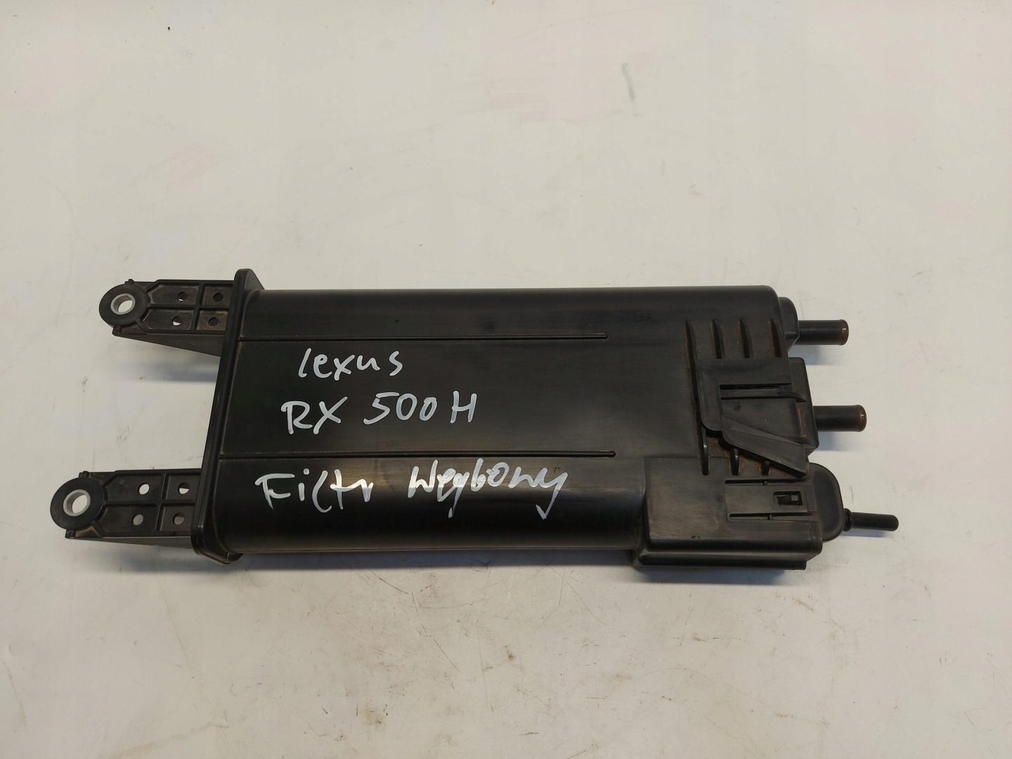 LEXUS RX500H V 5 2023- Kohlenstofffilter