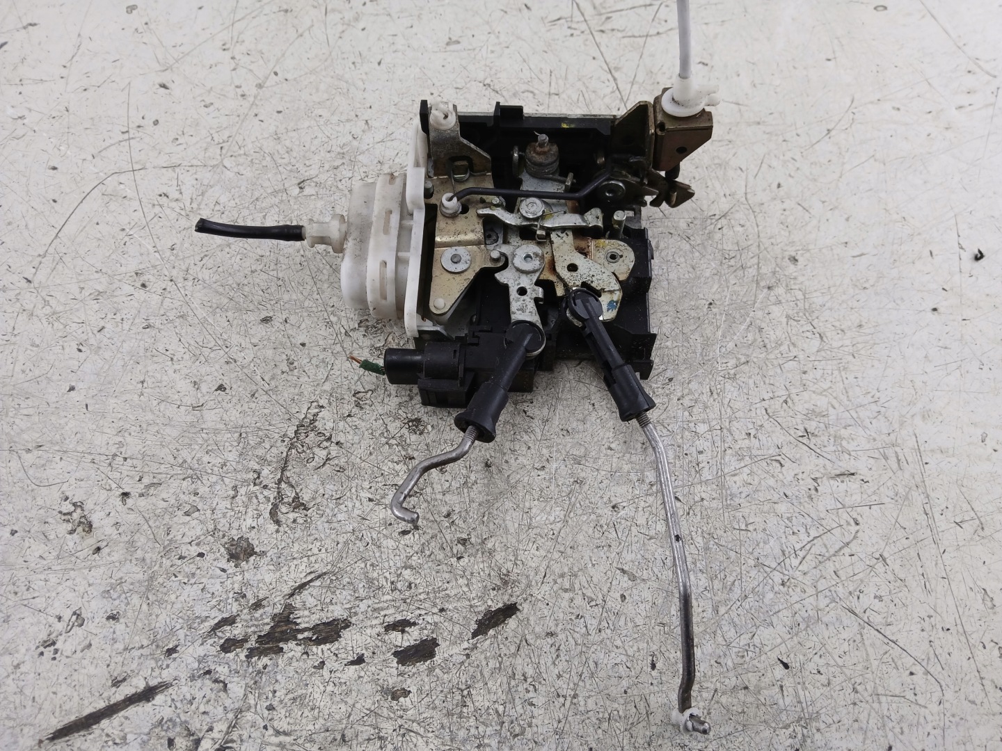 AUDI A3 8L lock door right 3D 8L1837016A