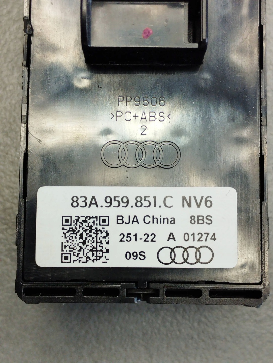 Audi Q4 e-tron Bouton PANEL Vitre 83A959851C