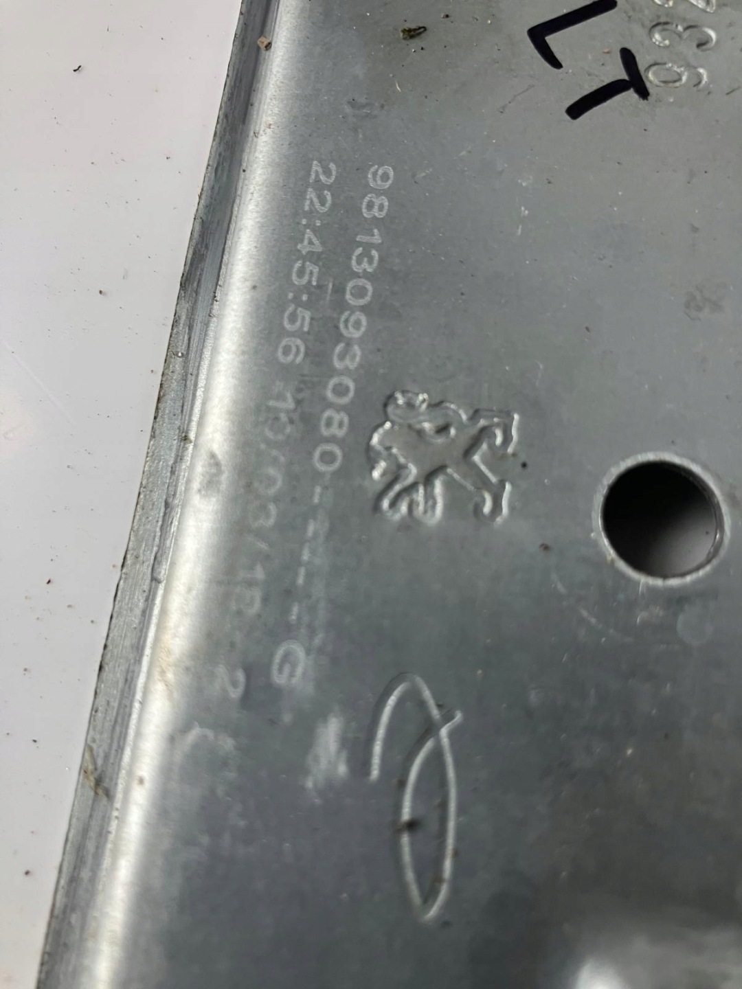 window regulator left rear part CITROEN C3 III 9813093680