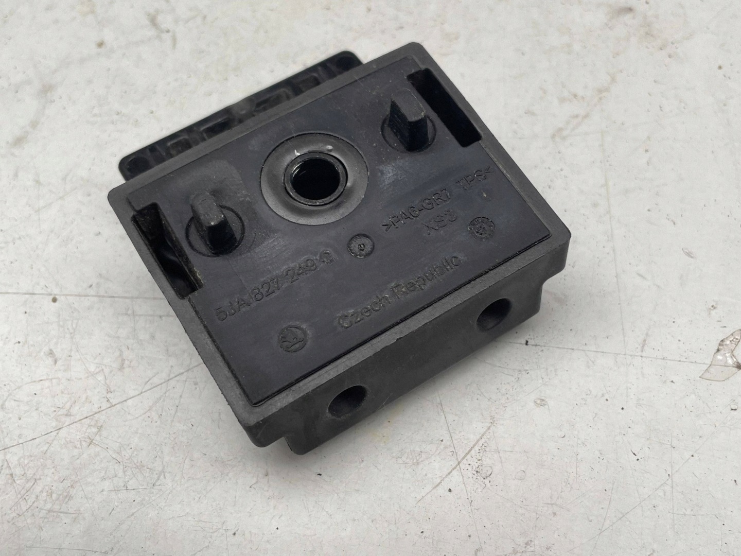 tip bonnet boot original Skoda Rapid (NH) 5JA827249C