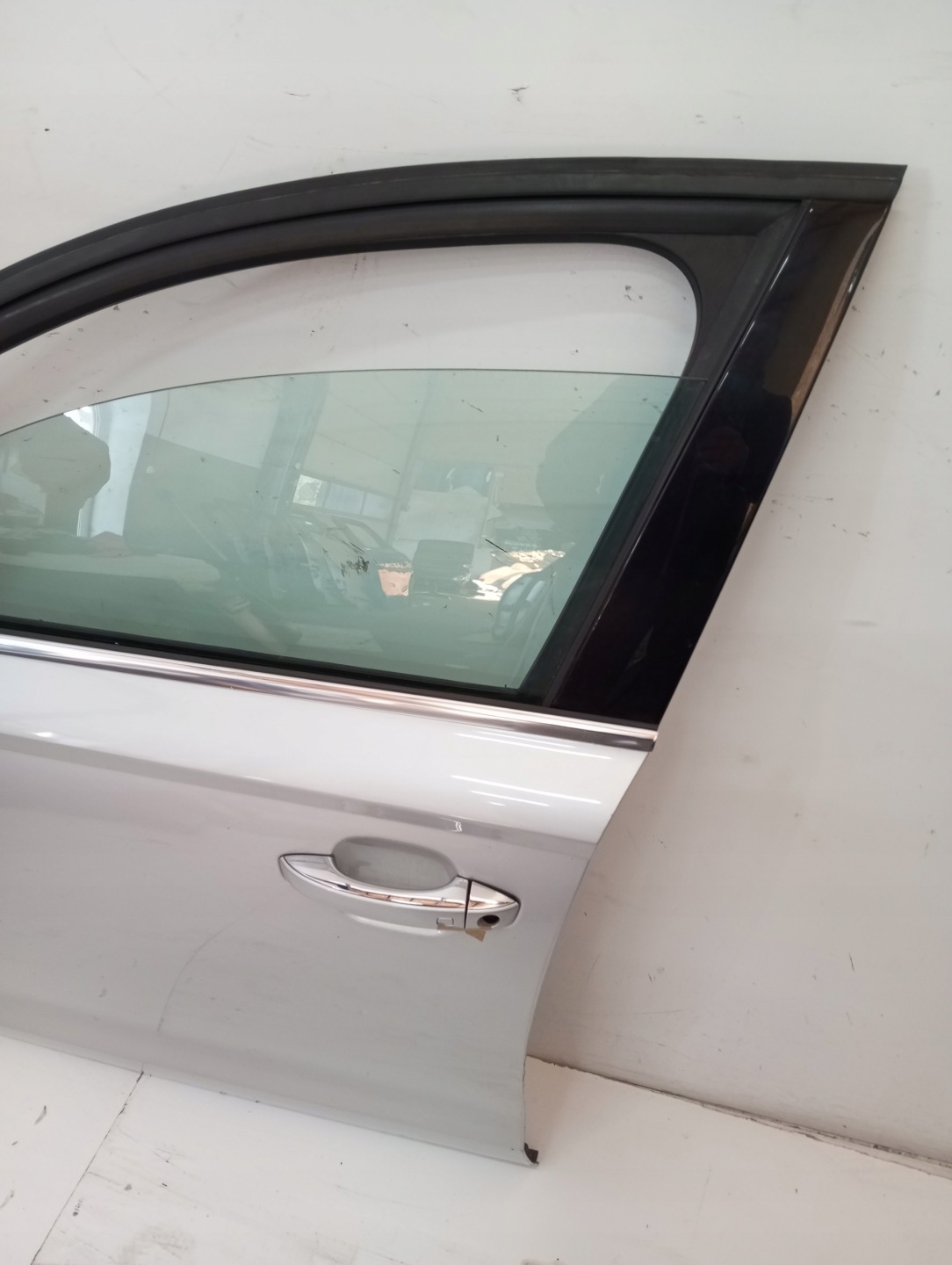 door Audi A6 4G0 12R left front