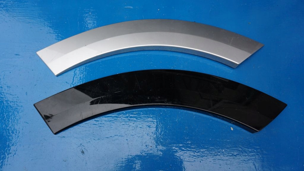 VOLVO XC60 II - moulding cap door left rear part