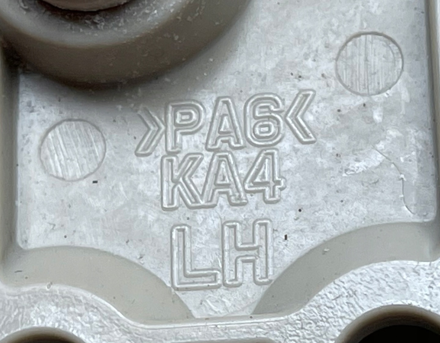 B3 KIA CARNIVAL IV 2020 - left cover PRZECIWSLONECZNA visor