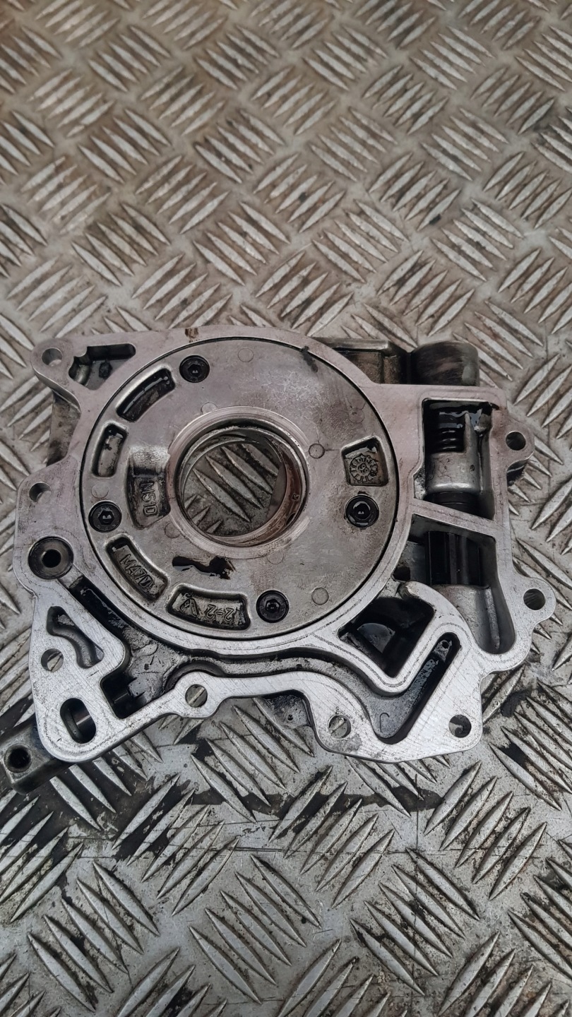 BMW E46 2.0D oil pump