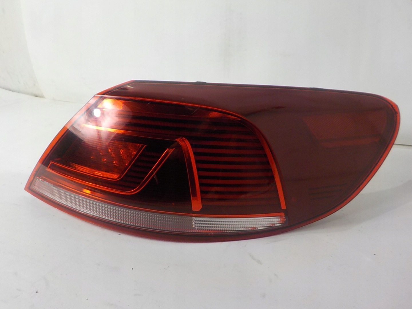 VOLKSWAGEN PASSAT CC light right rear right rear part