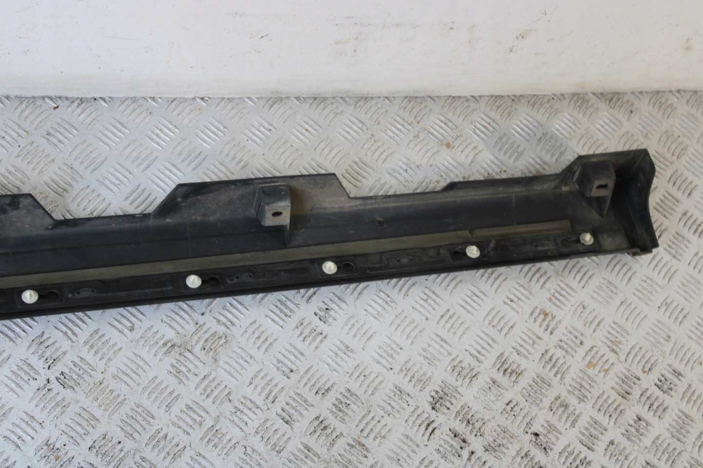 cap threshold threshold left LAND ROVER DISCOVERY SPORT L550