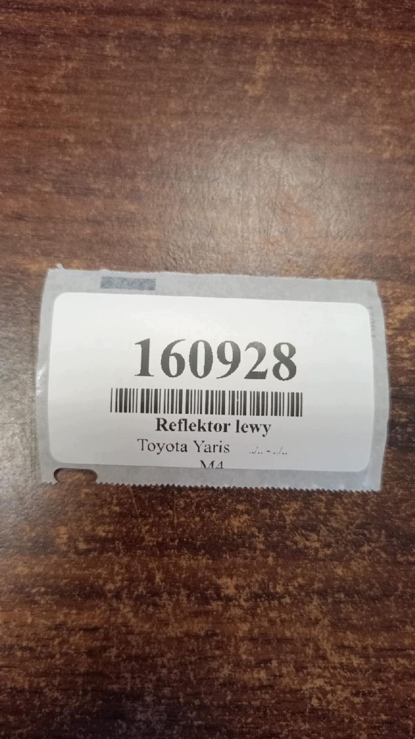 TOYOTA YARIS and REFLEKTOR light left front