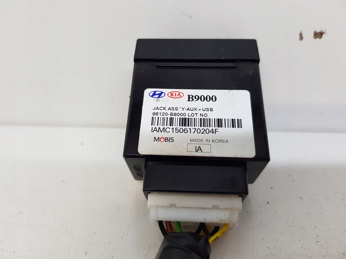 HYUNDAI I10 II adapter USB AUX 96120-B9000 2013