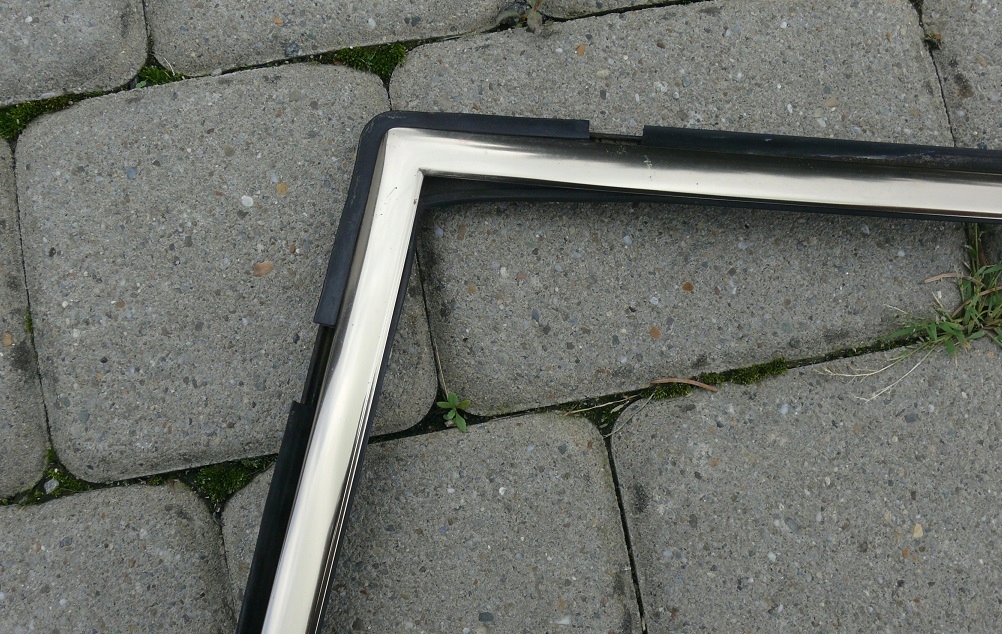 moulding CHROM windows left rear part MERCEDES W140 S-KLASA