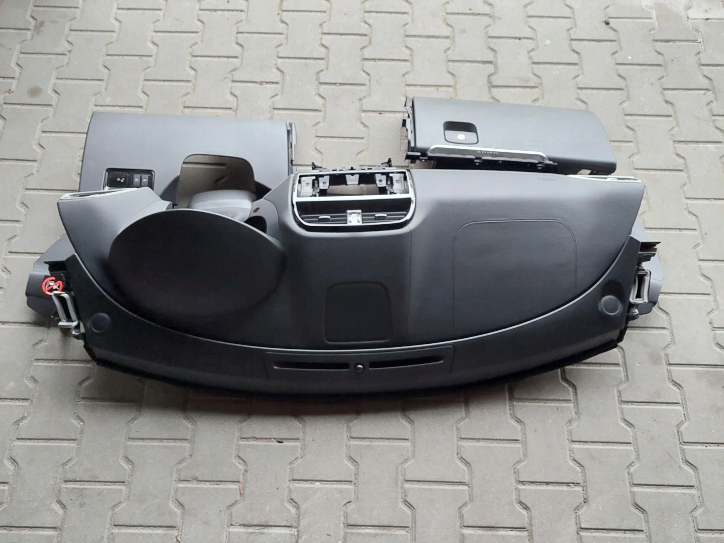 dashboard cockpit console DASHBOARD ANGLIK UK JAGUAR F-PACE X761