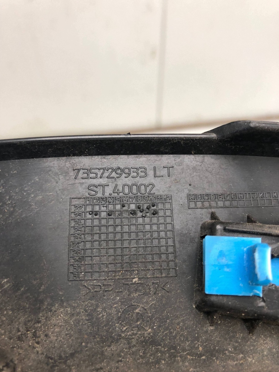 modanatura parafango sinistra posteriore JEEP AVENGER 735729933