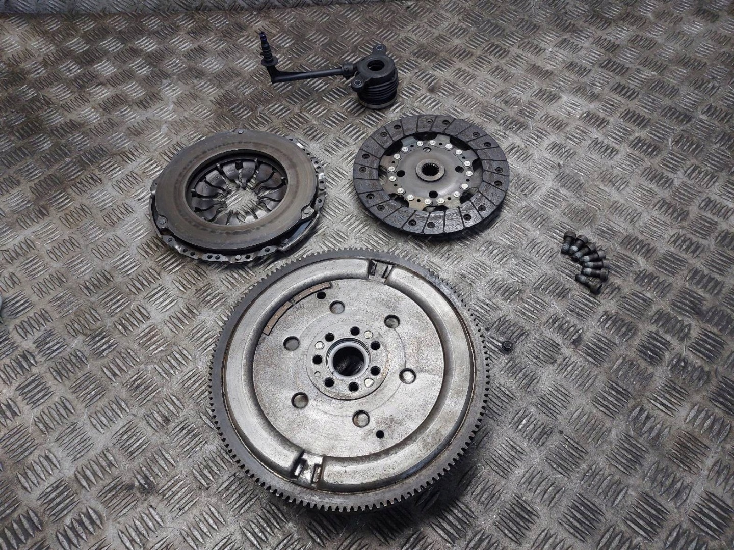 VOLANO USATO + disco + di pressione + LOZYSKO RENAULT MEGANE III 1.5 DCI