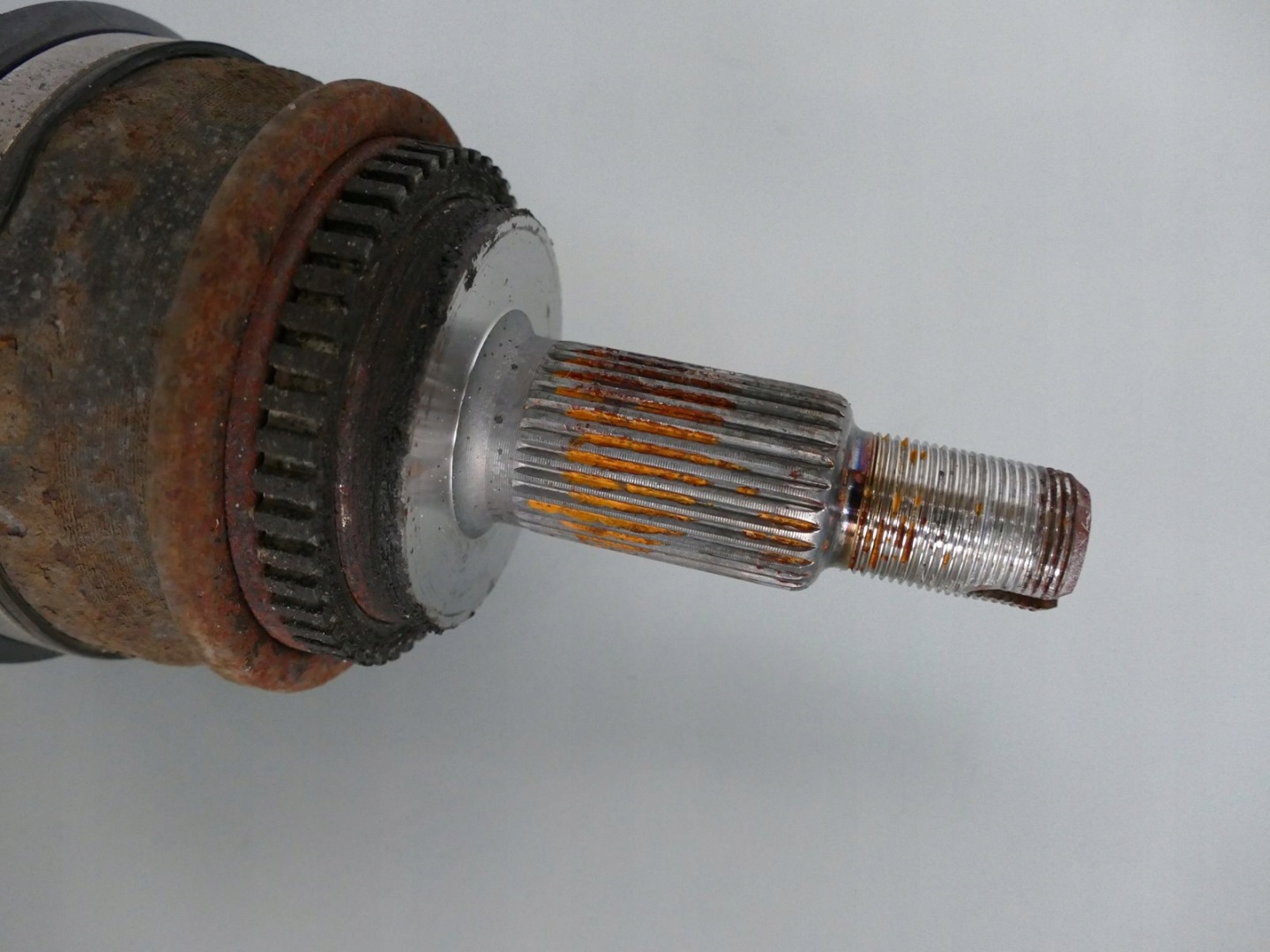 RANGE ROVER SPORT L320 3.6 TDV8 semi-axis left rear part