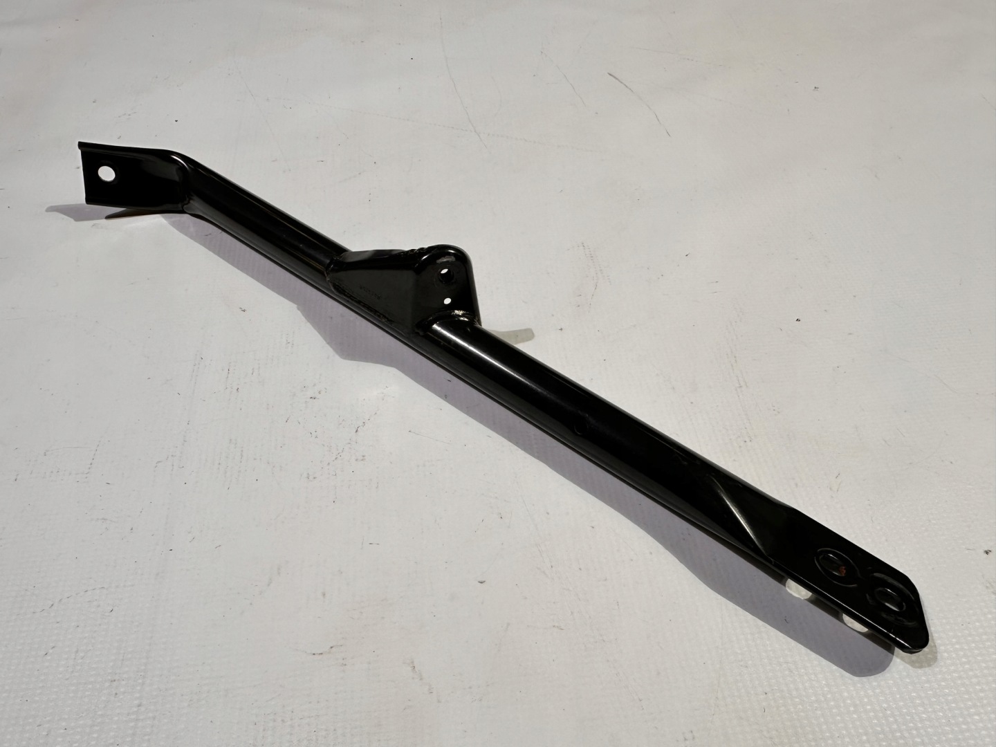 console kielicha holder brace left left Chevrolet Camaro 2016+