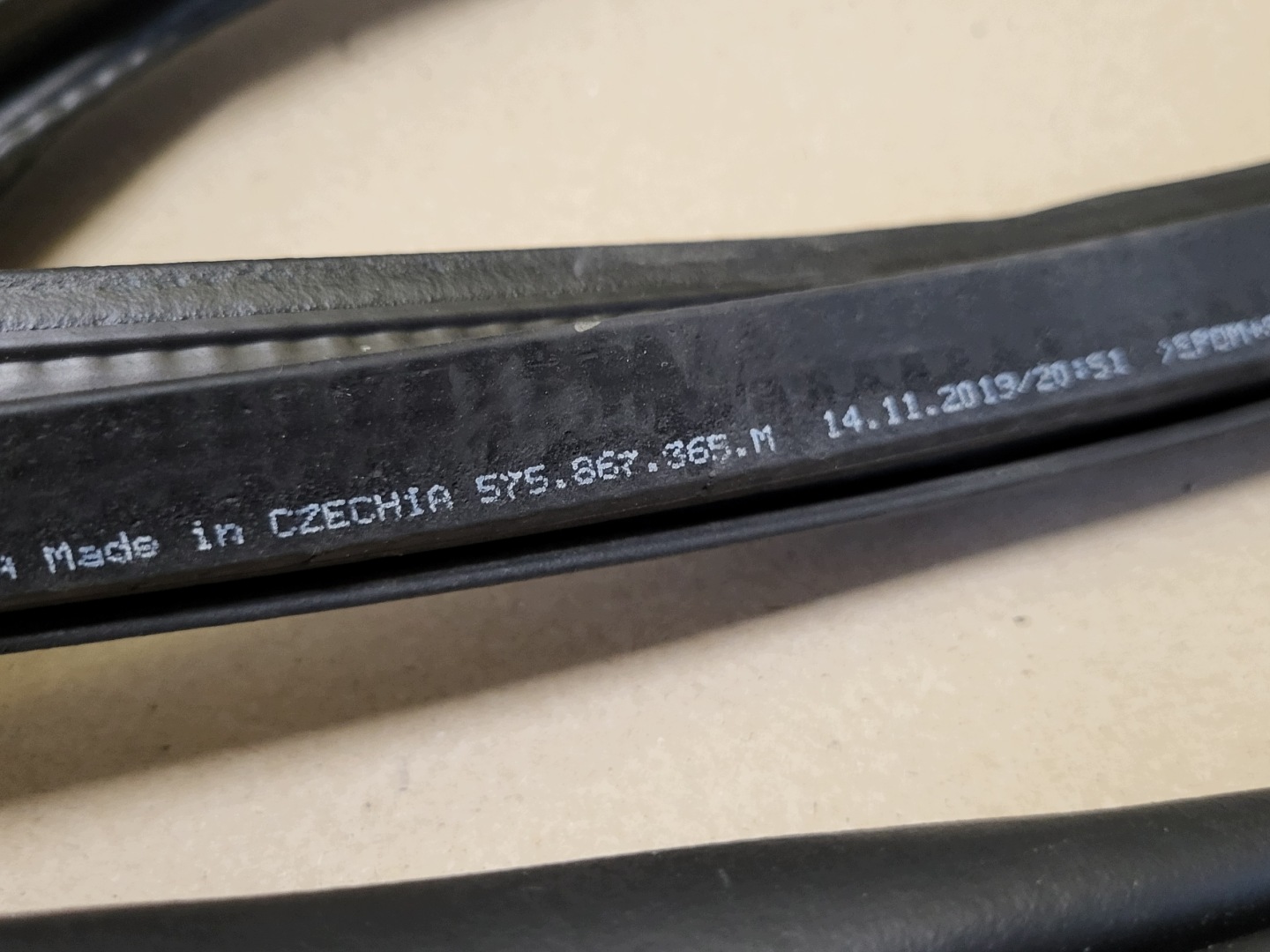 gasket rubber bodywork Z door left right front SEAT ATECA 2szt. OE
