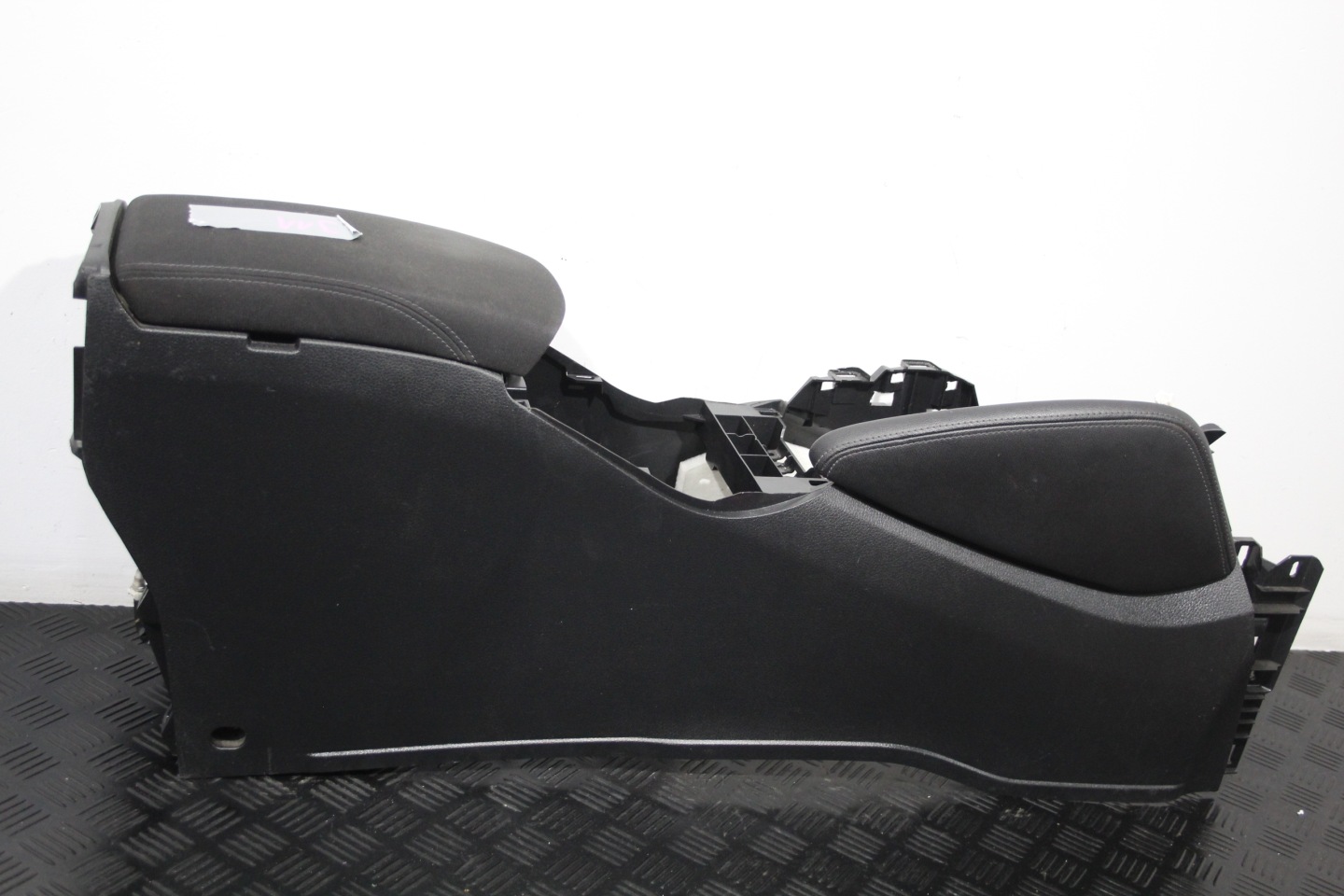 TUNEL central armrest QASHQAI J11 LIFT
