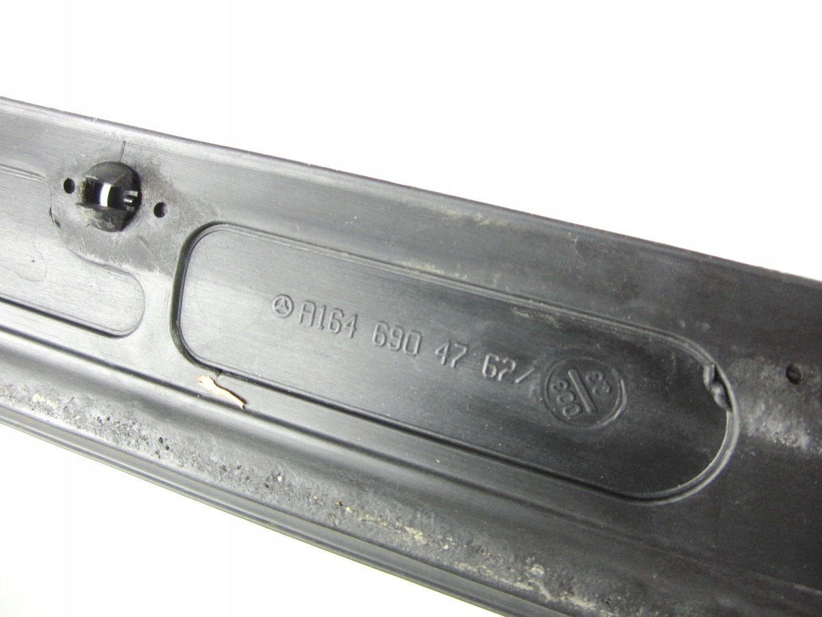 gasket moulding lower door front front left Mercedes GL X164