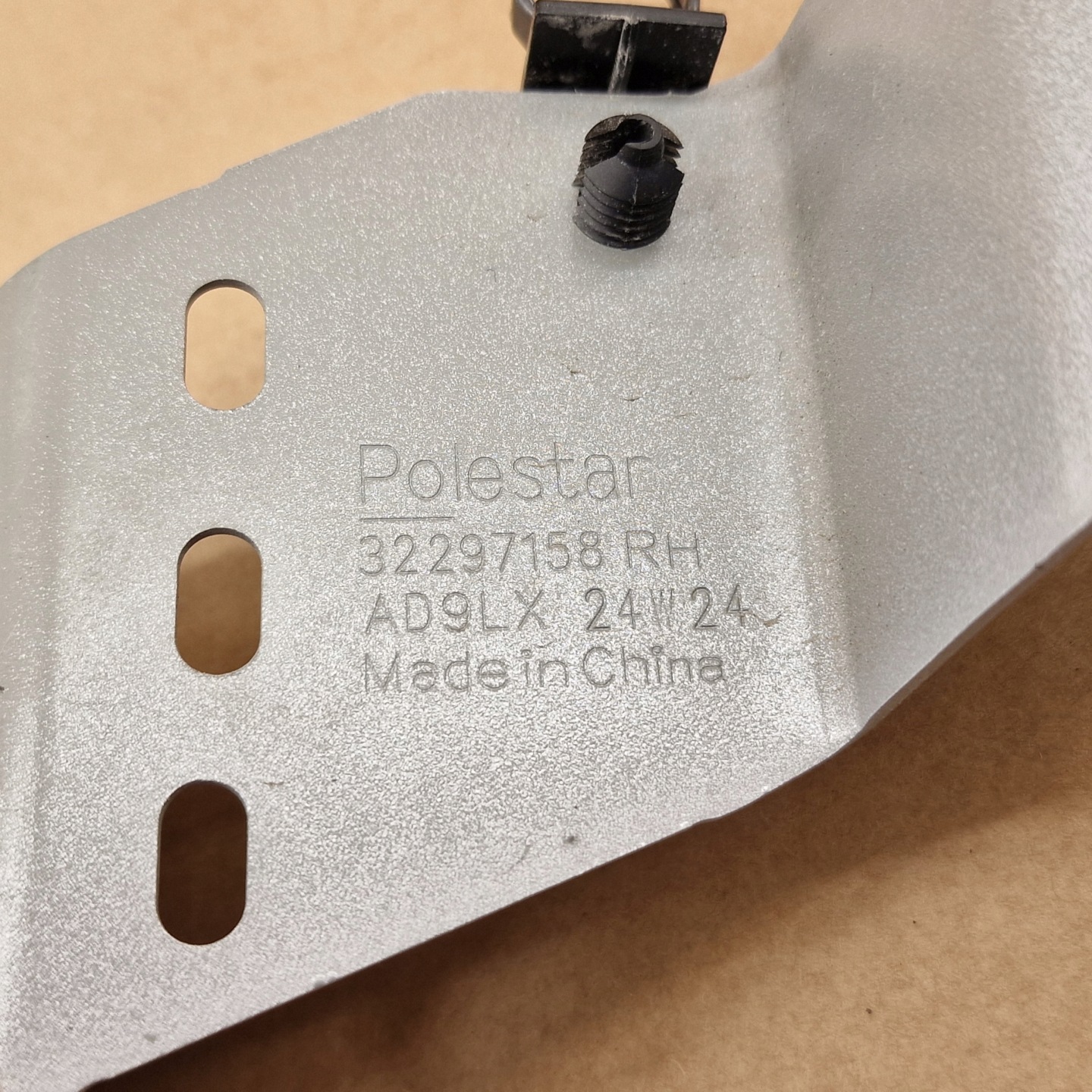 Droite Console Support plaque Aile POLESTAR 3