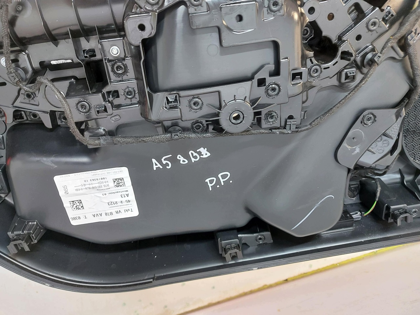 AUDI A5 8B3 AVANT upholstery side door front right UK RHD 8B3867106