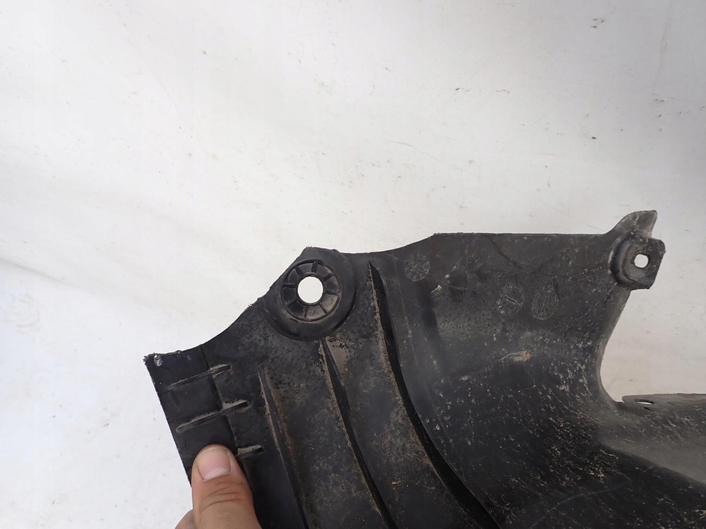 TESLA MODEL 3 17-23 mudguard front front left