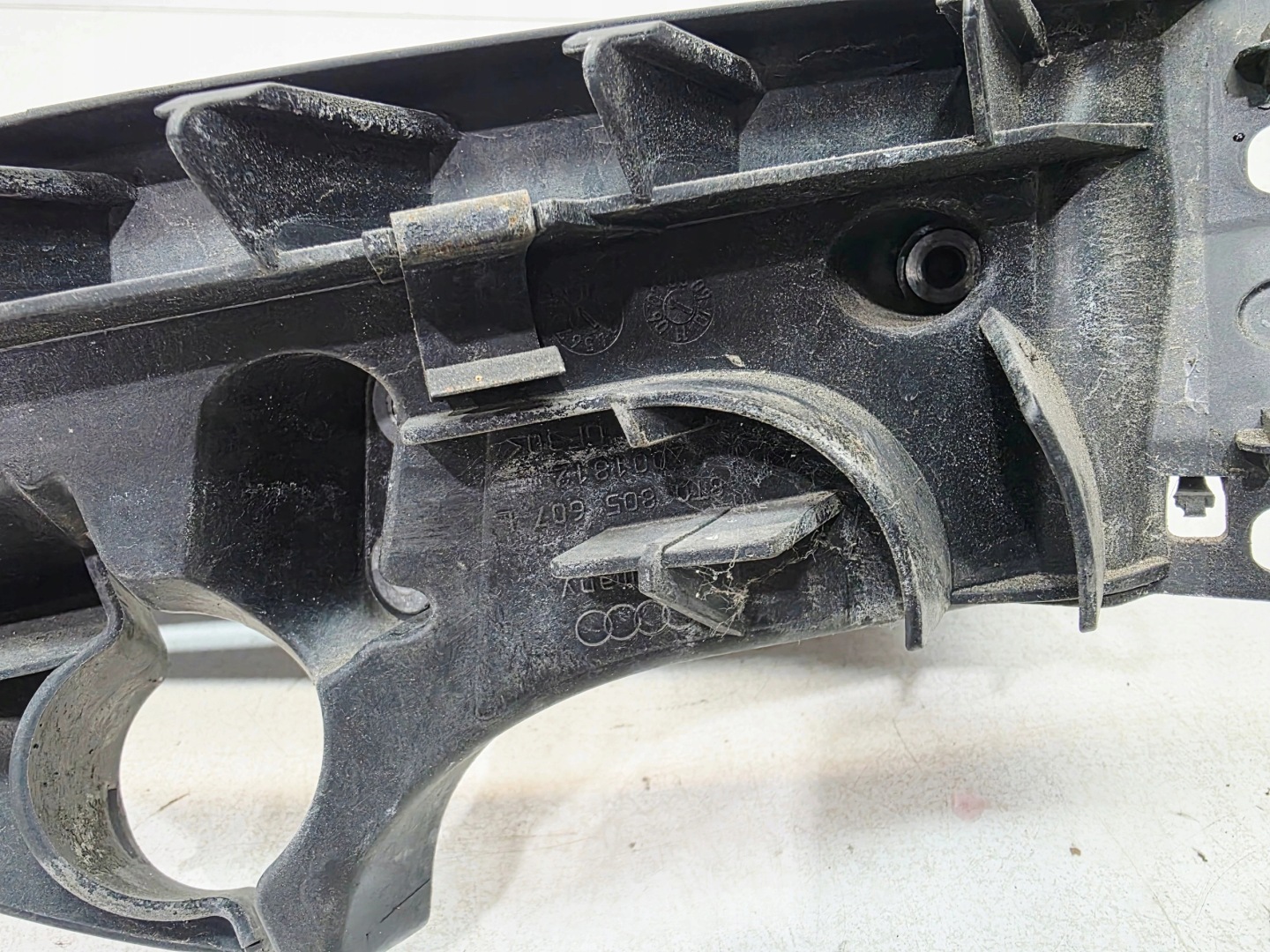 support holder REFLEKTORA left front AUDI A5 8T 8T0805607
