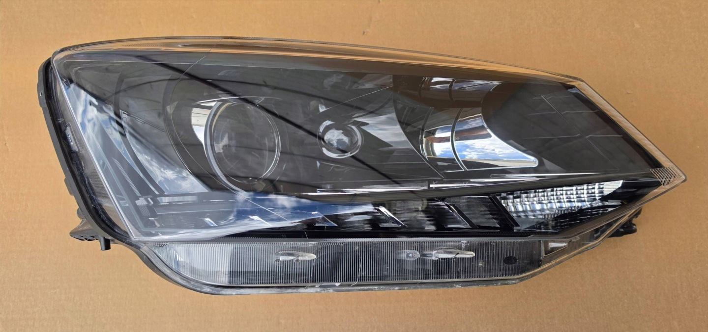 Skoda Fabia 3 III light right before lift 2014-2018